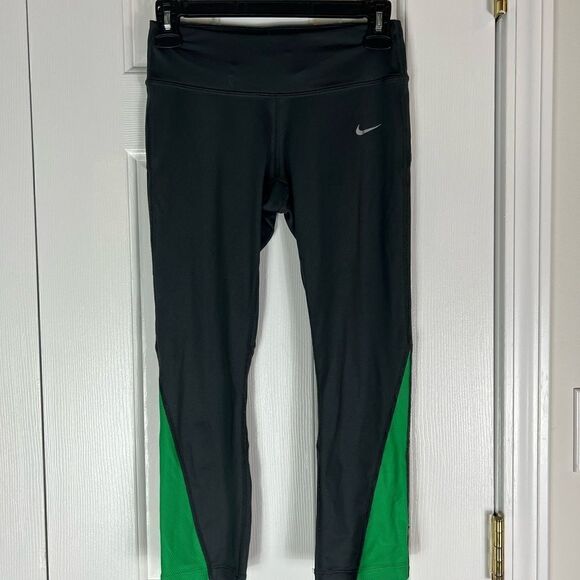 Nike Dri Fit Womens Capri Leggings Size XS - Picture 1 of 3